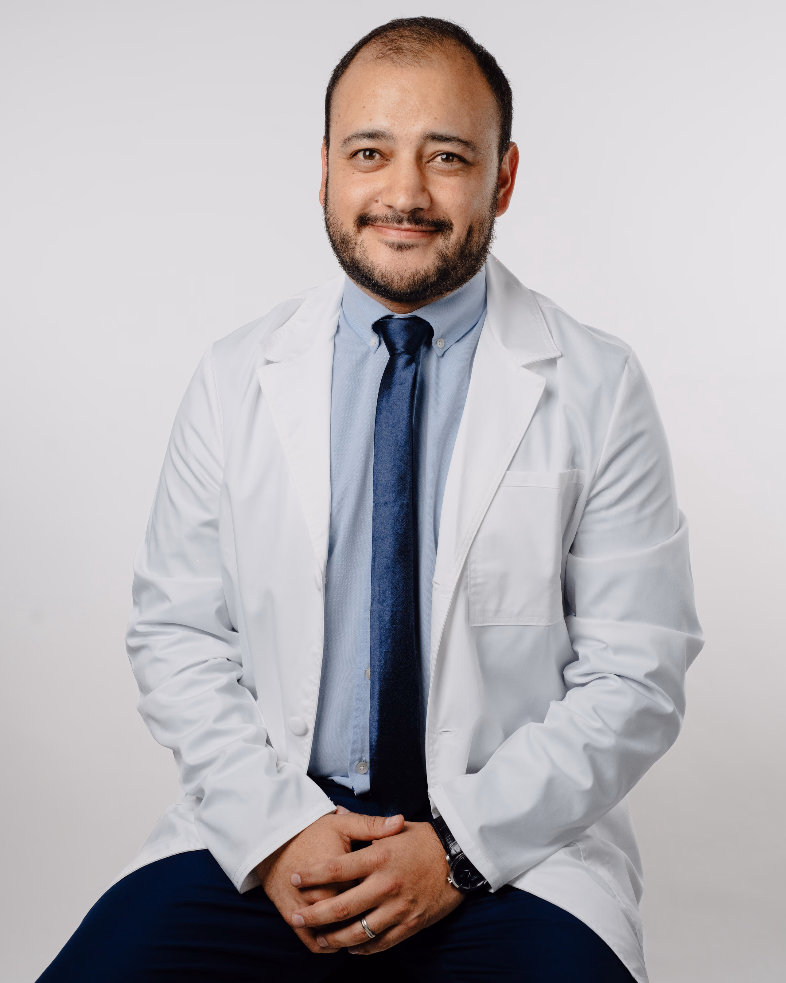 Traumatólogo Especialista en Cadera en Guatemala - Dr. Roberto Arriola